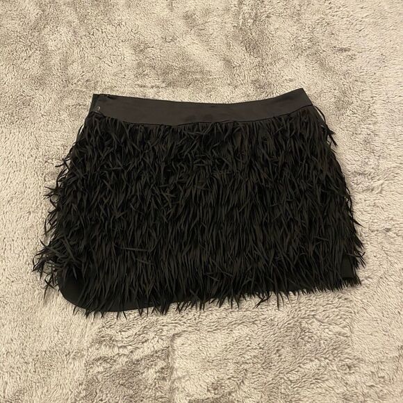Express fringe mini skirt, size 4 - Picture 5 of 6